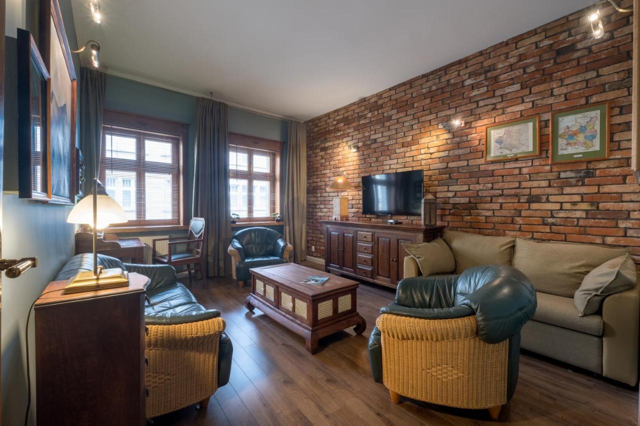 Old House Apartments พอซนาน ภายนอก รูปภาพ