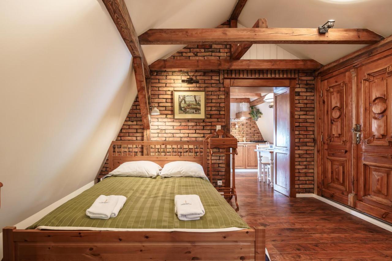 Old House Apartments พอซนาน ภายนอก รูปภาพ